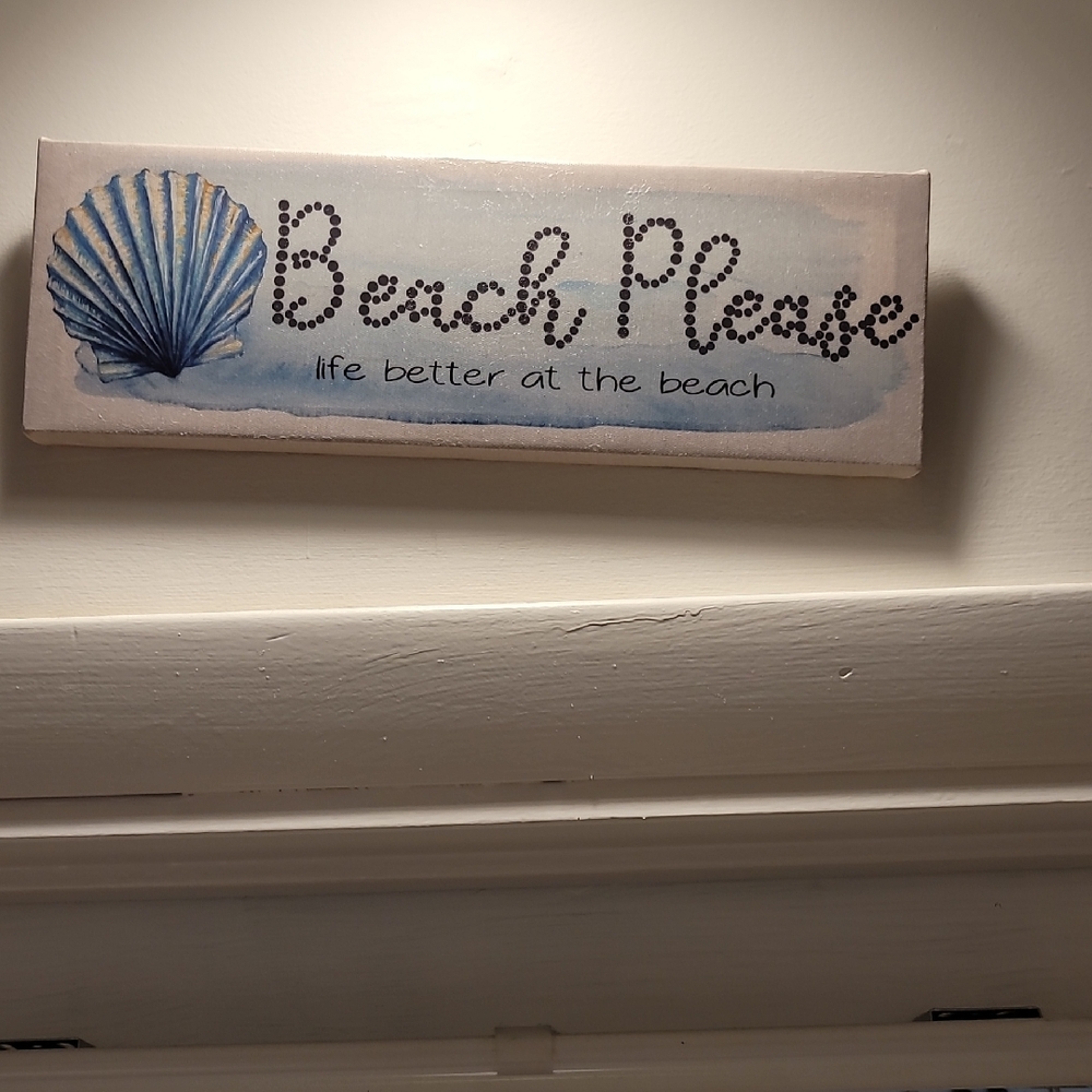 Beach House Wall Decor with Blue Shell Design